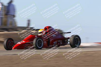 media/Oct-26-2025-CalClub SCCA (Sun) [[8ce1e69566]]/Group 6/Grapevine/